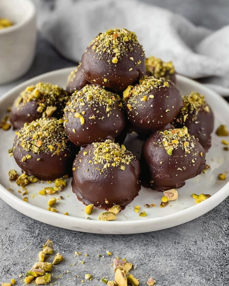 Frozen Pistachio and Date Chocolate Bites Recipe