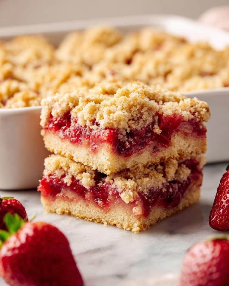 Vegan Strawberry Crumb Cake Recipe